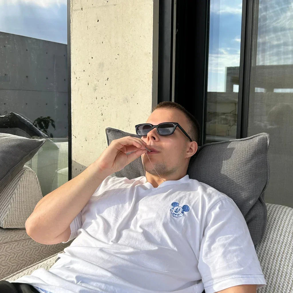 Airzy – Your First Step to Smoke-Free Freedom